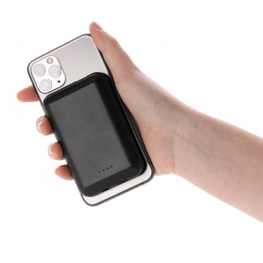Logotrade Werbeartikel das Foto: Magnetische 5.000 mAh Wireless Powerbank