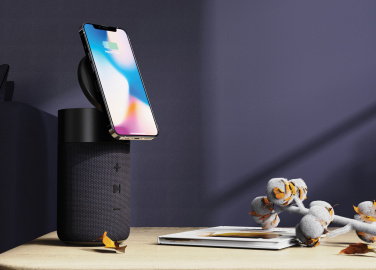 Logotrade Logogeschenke das Foto: Urban Vitamin Anaheim RCS recycelter 10W Speaker,15W Charger