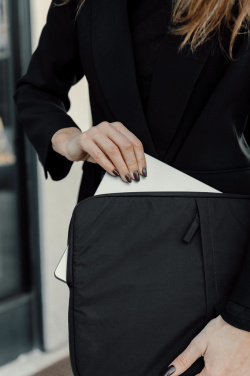 Logotrade Werbeartikel das Foto: KENTO URBAN 15,6" Laptop-Sleeve aus RCS rec. Nylon