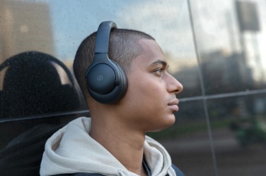 Logotrade promotional item image of: Urban Vitamin Fresno wireless headphone