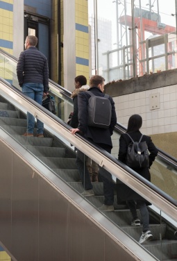 Logotrade promotional gift image of: Swiss Peak AWARE™ anti-theft 15.6" laptop backpack