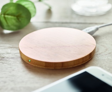 Logotrade promotional merchandise image of: Wireless charger bamboo 10W RUNDO +