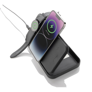 Logotrade promotional merchandise picture of: Swiss Peak RCS recycled travel case with 3 in 1 charger