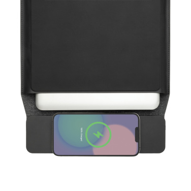 Logotrade promotional merchandise picture of: Swiss Peak 15W magnetic charging laptop sleeve 14-15,6"