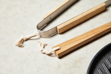 Logotrade ärikingituse foto: VINGA Paso grilltangid