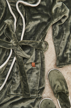 Logo trade meene pilt: VINGA Louis luksuslik plüüsist hommikumantel, suurus S-M