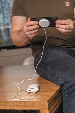 Logotrade reklaamtoote foto: 5W magnetiline juhtmevaba laadija