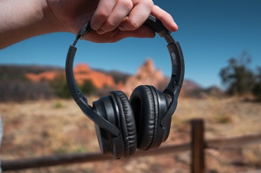 Logotrade meened pilt: RCS taaskasutatud plastist Elite Kokkupandavad juhtmevabad kõrvaklapid