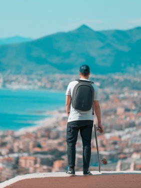 Logo trade ärikingid foto: Bobby Hero Väike vargusevastane seljakott