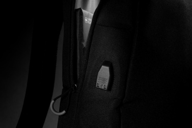 Logotrade firmakingituse foto: Swiss Peak AWARE™ RFID ja USB sülearvuti seljakott