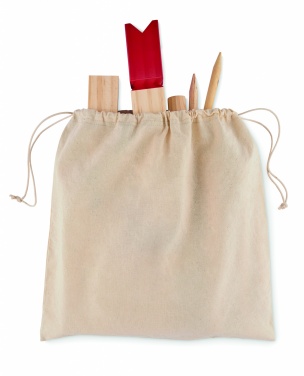 Logotrade firmakingitused pilt: Pinewood õues viskemäng