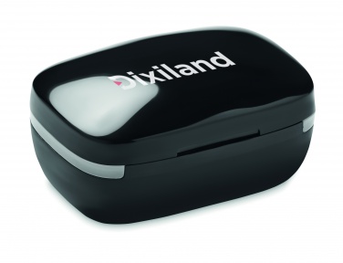 Logo trade meened foto: TWS kõrvaklapid koos laadimisümbrisega