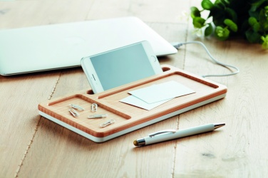 Logo trade reklaamkingitused foto: Juhtmeta laadimisalus 5W MALABAR