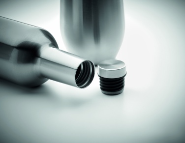 Logo trade meene pilt: Kaheseinaline pudeli ja kruusi komplekt