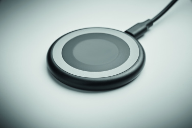 Logo trade reklaamkingid foto: WERLIES 3-ühes juhtmevaba laadija 15W