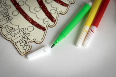 Logotrade ärikingi foto: Puidust jõulupuu värvimiskomplekt