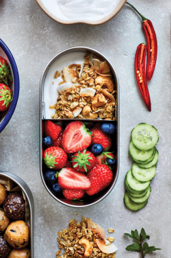 Logotrade ärikingid pilt: Black+Blum roostevabast terasest toidukarp