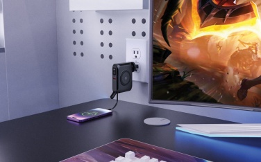 Logotrade mainoslahjat ja liikelahjat tuotekuva: Urban Vitamin Oxnard 5 in 1 65W yleislaturi