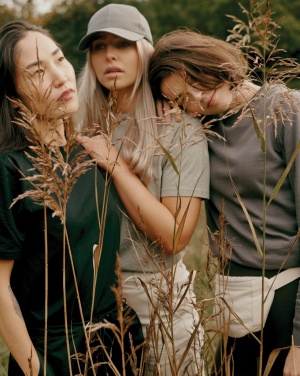 Logo trade mainostuotet tuotekuva: Iqoniq Sierra kevyt T-paita kierrätetystä puuvillasta