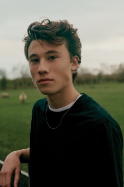 Logotrade mainoslahja tuotekuva: Iqoniq Sierra kevyt T-paita kierrätetystä puuvillasta