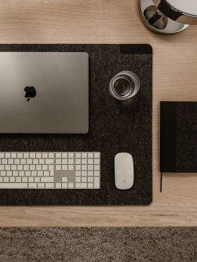 Logo trade mainoslahjat ja liikelahjat kuva: VINGA Albon GRS kierrätyshuopa pöytämatto