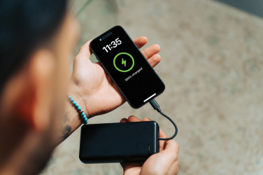 Logotrade mainoslahjat kuva: Urban Vitamin Menlo Park RCS rplast 20.000 20WPD virtapankki