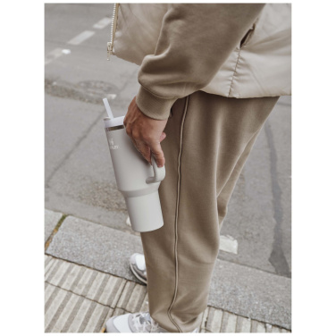 Logotrade mainoslahjat ja liikelahjat tuotekuva: Stanley Quencher H2.0 1 200 ml:n juomamuki