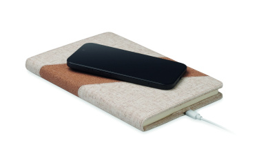 Logotrade mainoslahjat ja liikelahjat tuotekuva: A5-muistikirja/ 15 W laturi