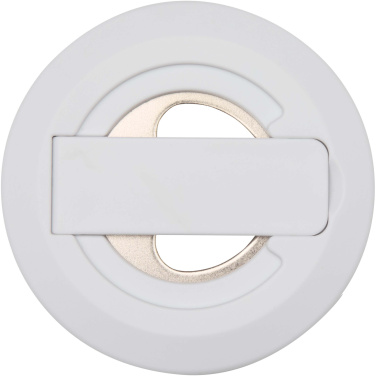 Logo trade mainoslahja ja liikelahja tuotekuva: Ain kierrätetystä muovista valmistettu magneettinen puhelinjalusta pullonavaajalla