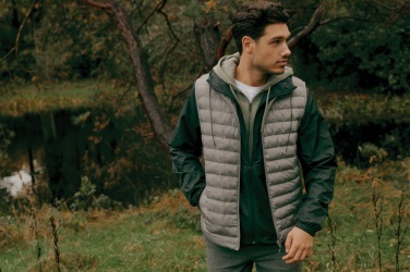 Логотрейд pекламные подарки картинка: Легкая куртка Iqoniq Logan из переработанного полиэстера