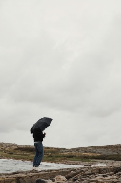 Лого трейд бизнес-подарки фото: Зонт VINGA Baltimore AWARE™ RPET 21 дюйм