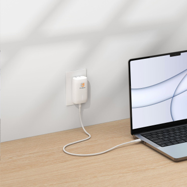 Лого трейд бизнес-подарки фото: Зарядное устройство Belkin BoostCharge с 3 портами