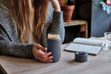 Лого трейд бизнес-подарки фото: Дорожный стакан из стекла Black+Blum 340 мл