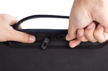 Logotrade kampanjprodukter bild: Bobby Bizz stöldskyddad ryggsäck & laptopväska