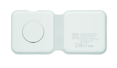 Logotrade presentreklam bild: 2 i 1 hopfällbar laddare 15W